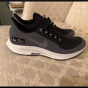 Nike Shield Pegasus 35 Shoes